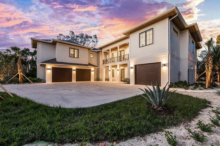 24 N Polk Dr
