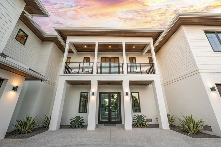 24 N Polk Dr