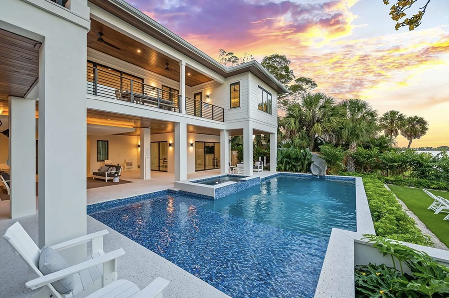 24 N Polk Dr