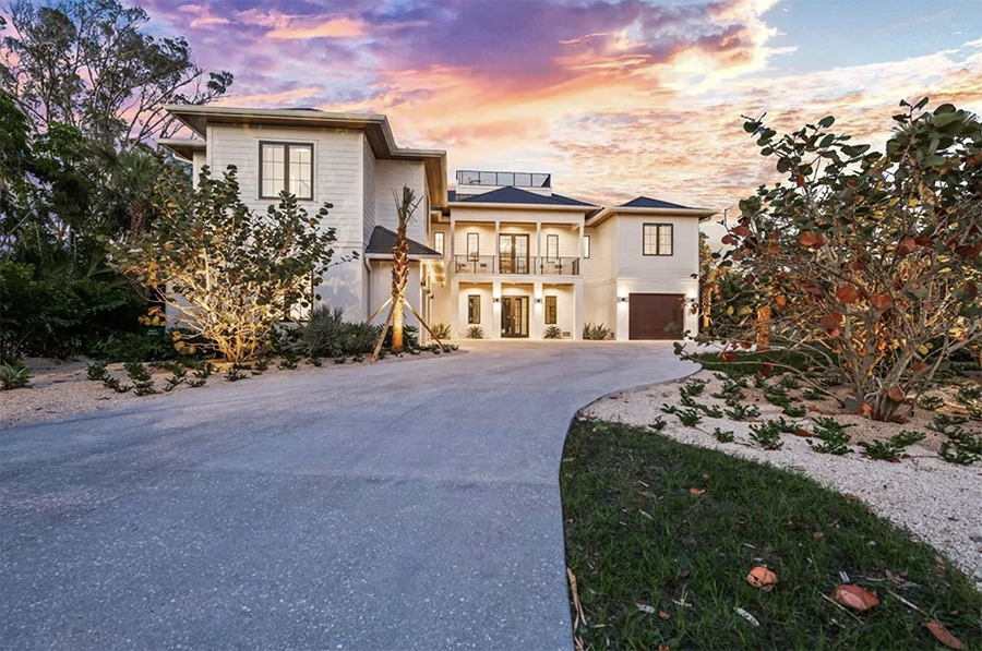 24 N Polk Dr