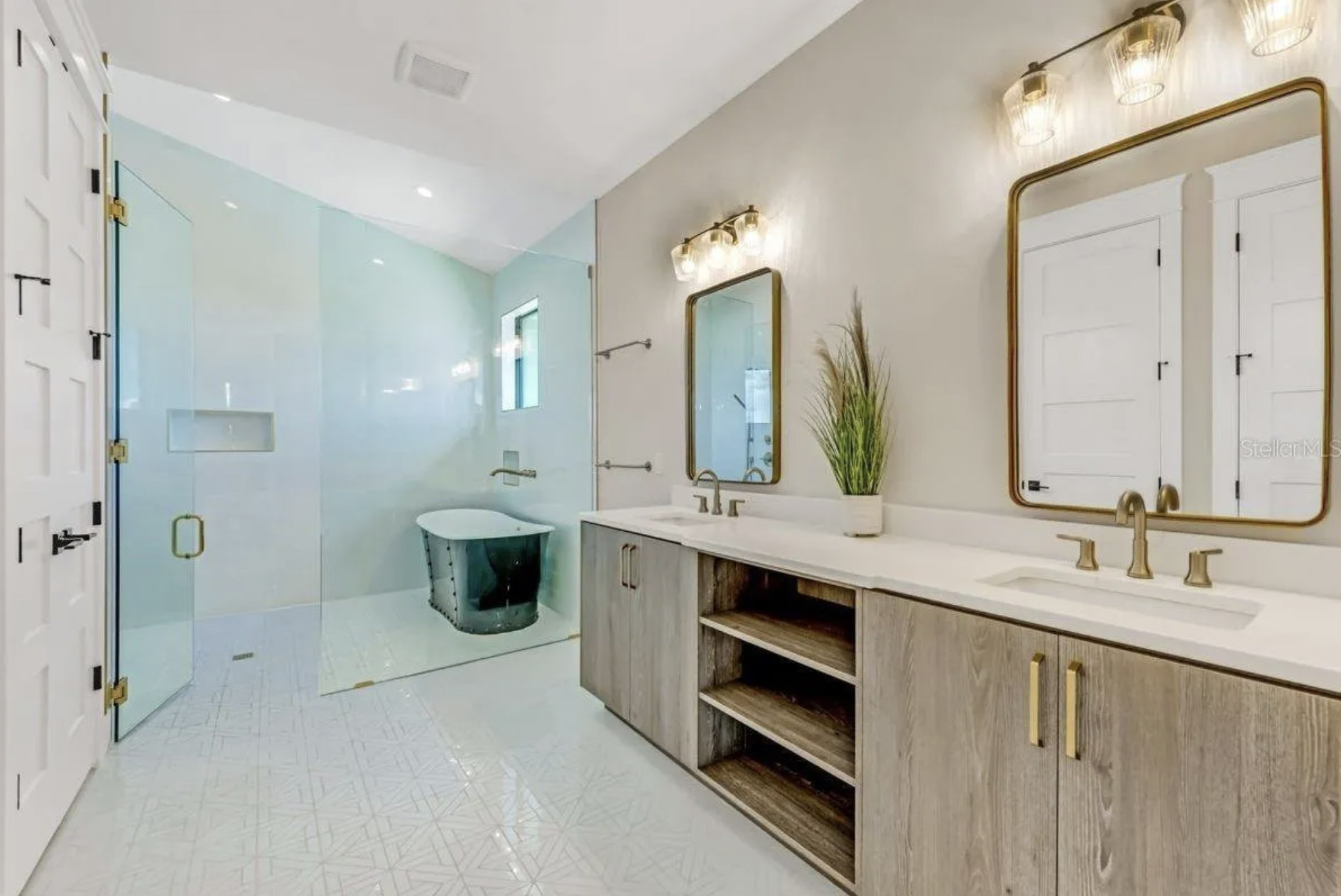 234 Grant Dr, Lido Key