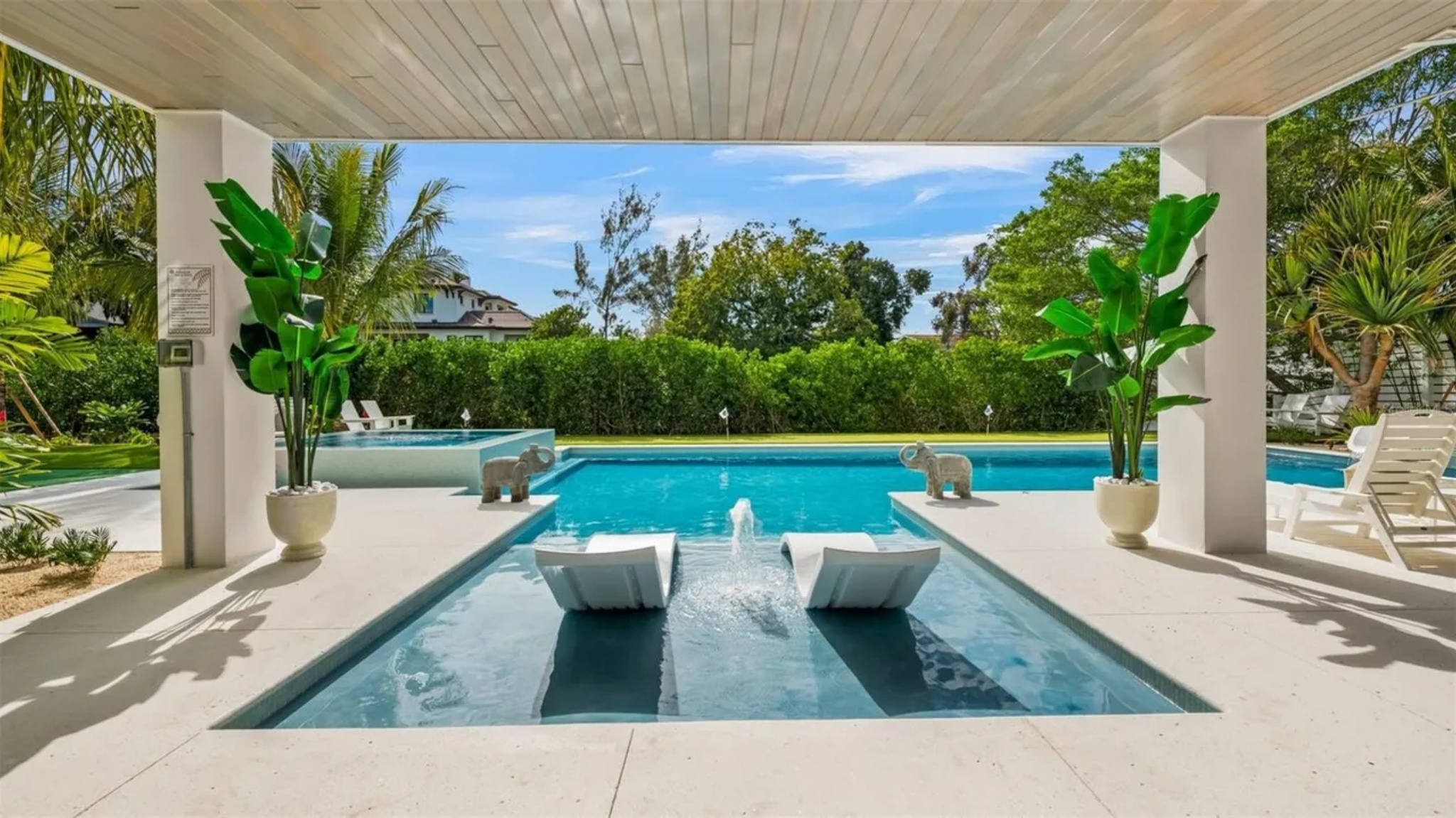 6536 Peacock Rd