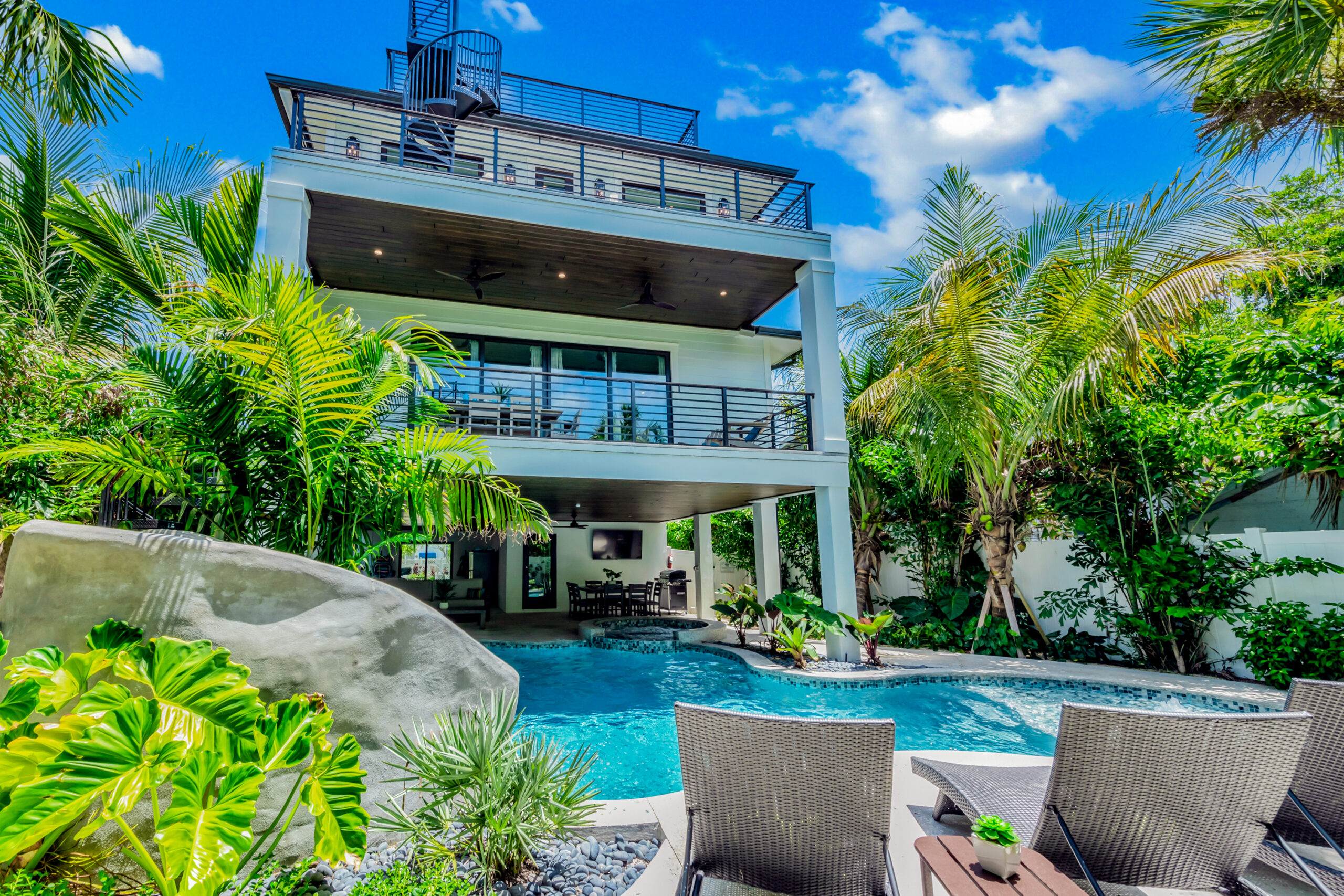 209 Garfield Dr