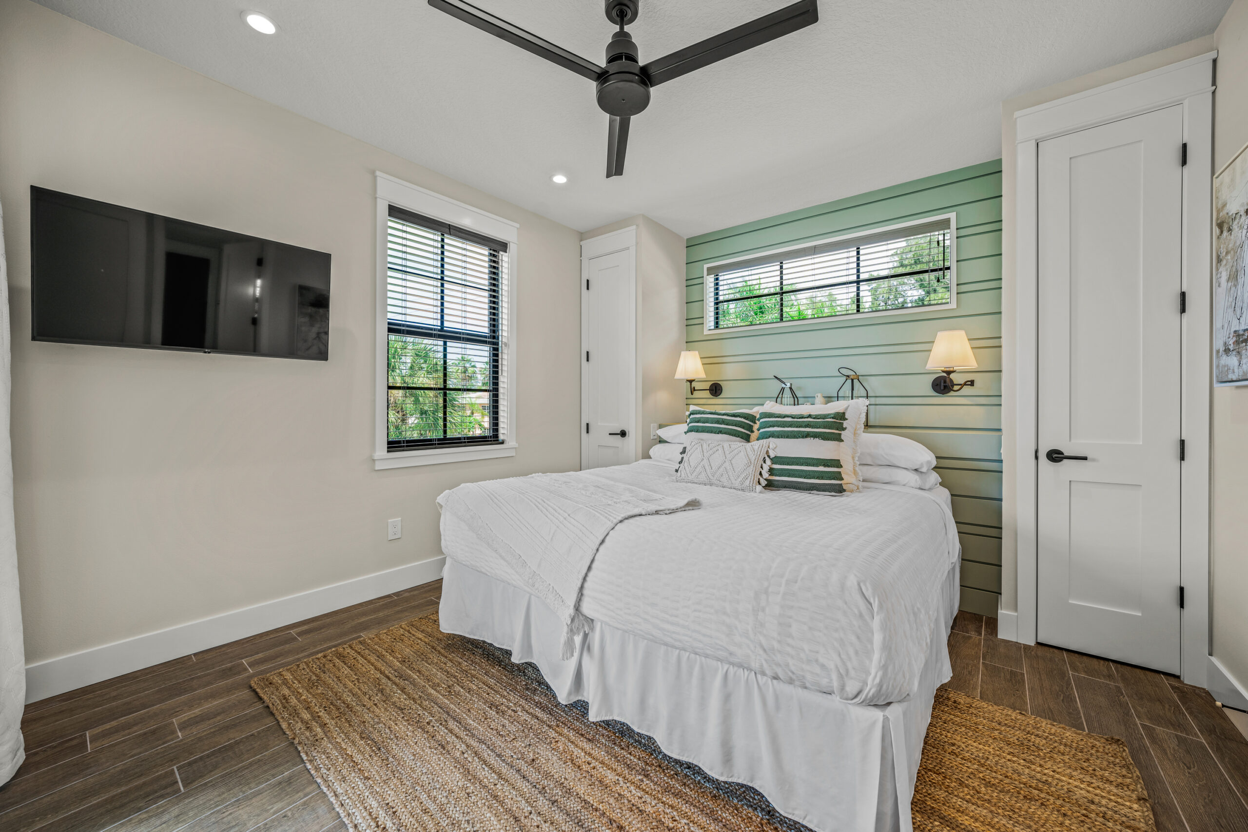 6910 Midnight Pass Rd Unit B
