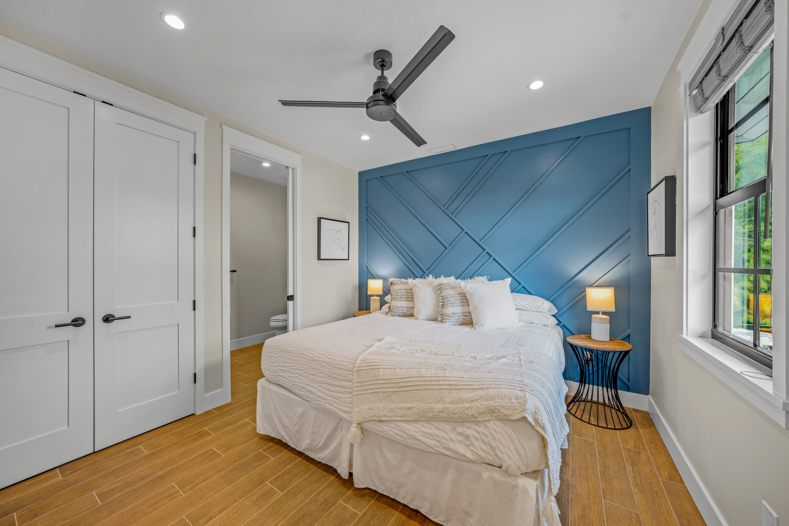 6910 Midnight Pass Rd Unit B